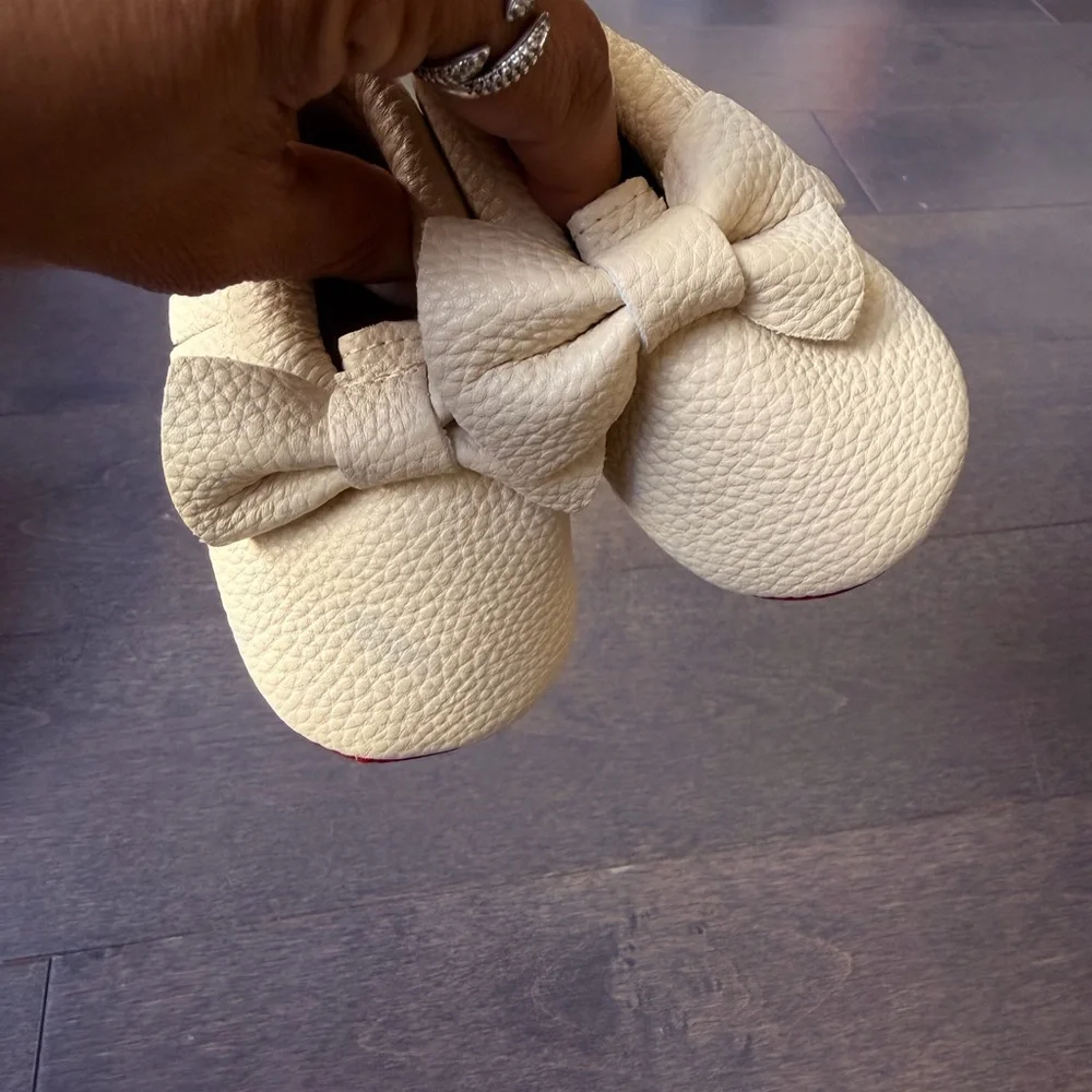 Baby Bow Slip-On Shoes in Cream